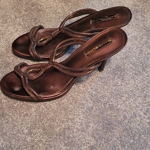 Copper toned Bandolino rope sandals.